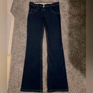 Freddy Jeans - WR.UP® DENIM - Regular Rise with 2 Buttons - Full Length - Medium